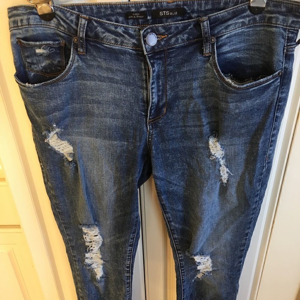 Piper Ankle Skinny STS Blue Destressed Jeans